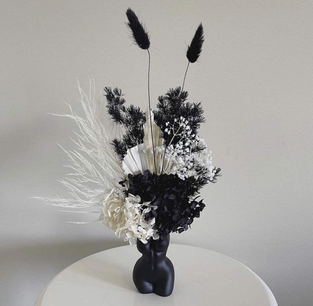 Gianna - Small Body Vase Arrangement