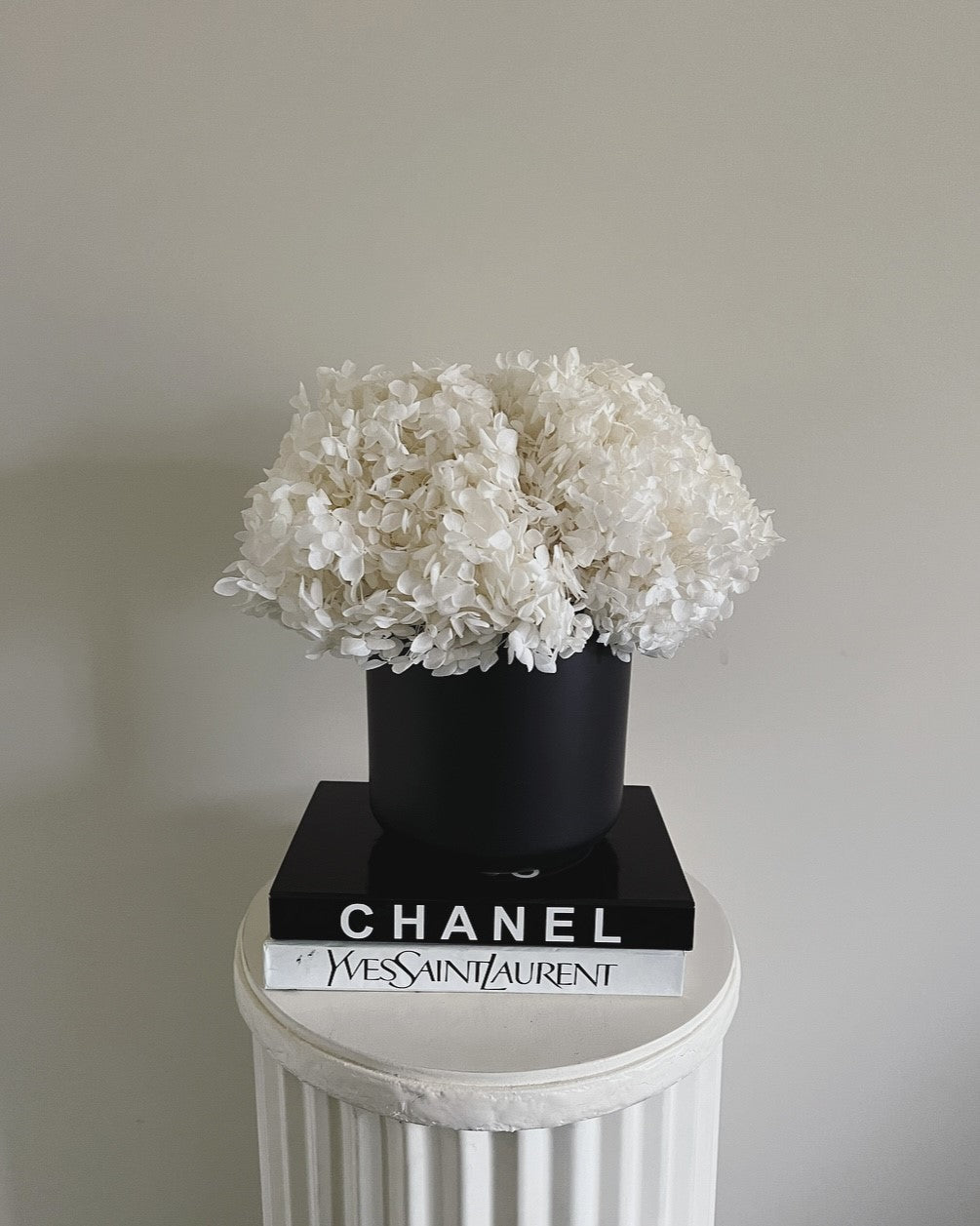 April - Medium Arrangement