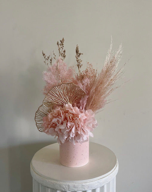 Small Arrangement - Dreamy