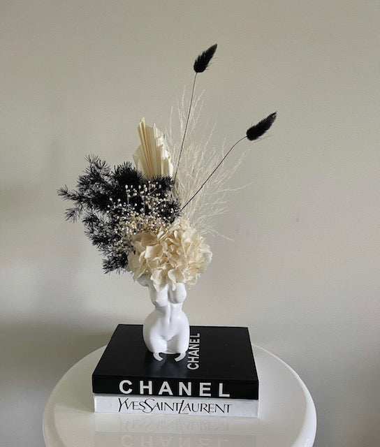 Alexa - Small Body Vase Arrangement